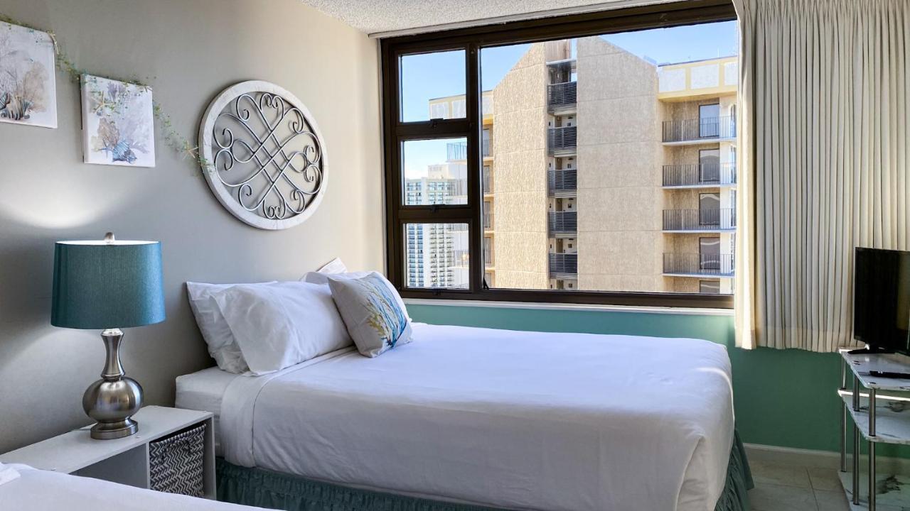 The Makai Suite At The Waikiki Banyan Honolulu Exteriör bild